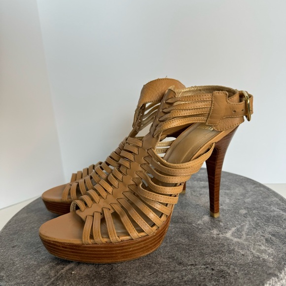 Stuart Weitzman Beige Leather Heels Sandals Stiletto 7.5 - Picture 11 of 11